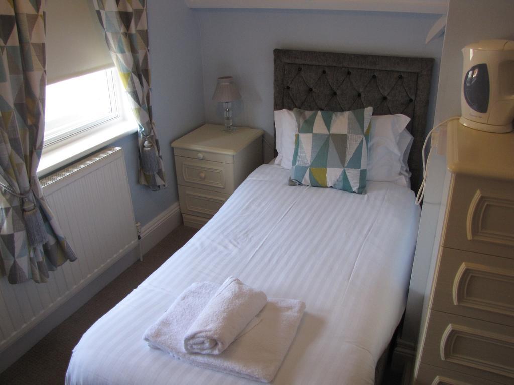 Ashmira Guest House Weymouth Dış mekan fotoğraf