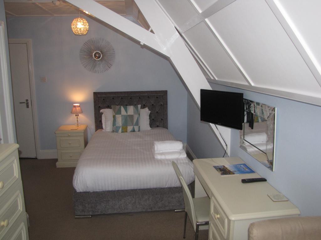 Ashmira Guest House Weymouth Dış mekan fotoğraf